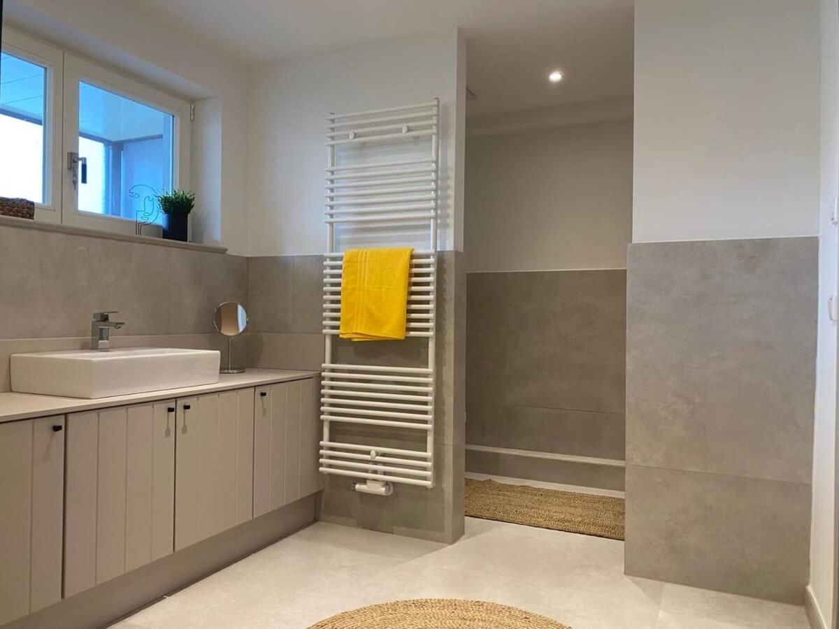Spacious 3-bedroom Near Eilbekpark Apartament